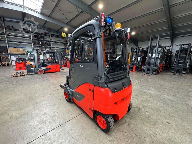 3.+4.V Sidoförskjutning Elektrisk 7 399 h Linde E 20PH
