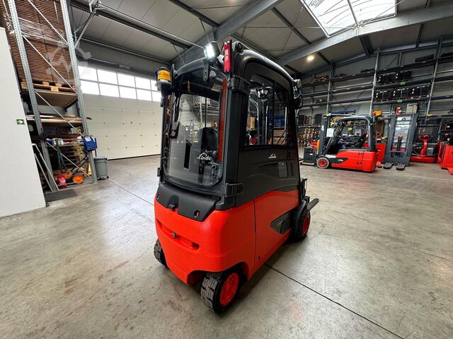 3.+4.V Sidoförskjutning Elektrisk 7 399 h Linde E 20PH