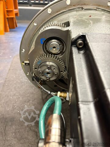 Universal-Bearbeitungszentrum Deckel Maho DMU 50eV