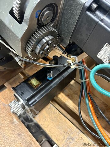 Universal-Bearbeitungszentrum Deckel Maho DMU 50eV