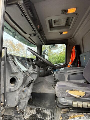 Bomba automática de betão SCANIA P 114-380