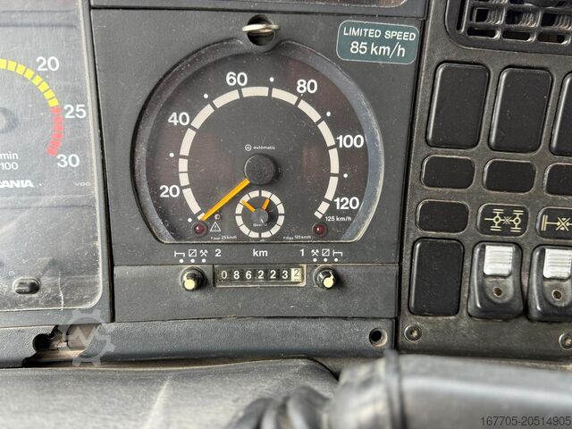 Bomba automática de betão SCANIA P 114-380