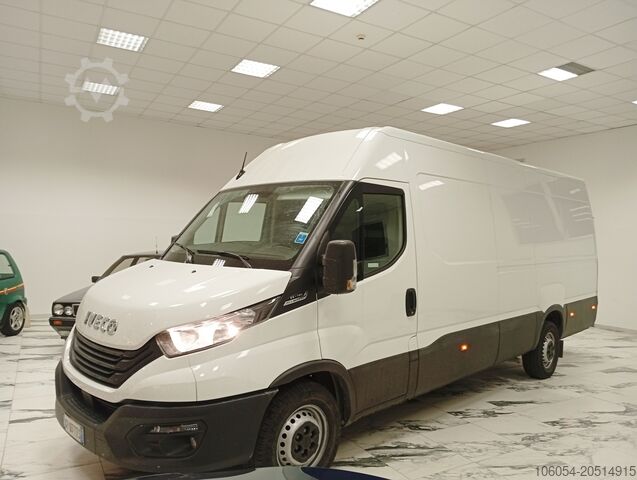 Furgón cerrado largo automático Iveco Daily 35