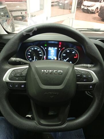 Furgón cerrado largo automático Iveco Daily 35