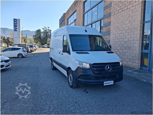 Furgon blaszak Mercedes-Benz Mod. Vers.