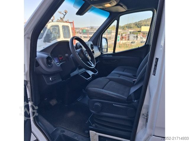 Furgon blaszak Mercedes-Benz Mod. Vers.