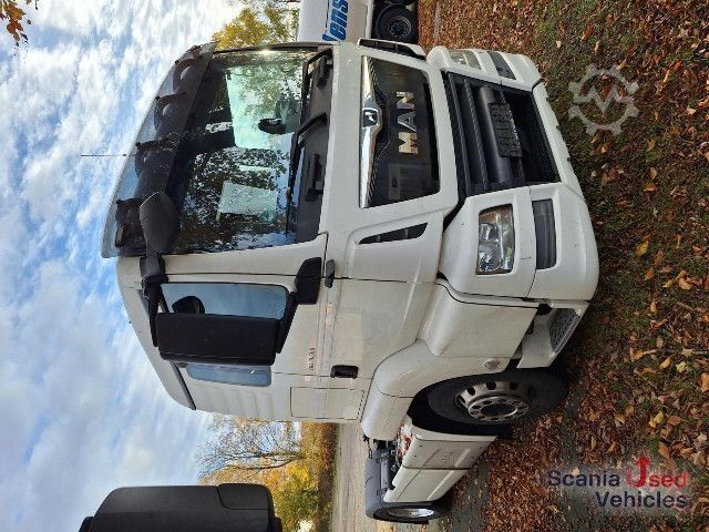 Veszélyes anyagokat szállító teherautó MAN TGS 18.500 ADR/FL Nebenantrieb