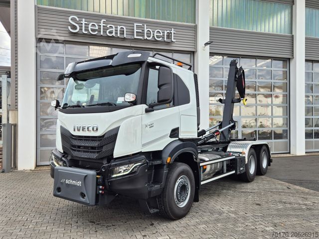 Abrollkipper IVECO X-Way AT300X48Z/P HR OFF 6x4 Hiab Winterdienst