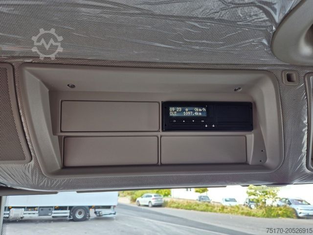 Abrollkipper IVECO X-Way AT300X48Z/P HR OFF 6x4 Hiab Winterdienst