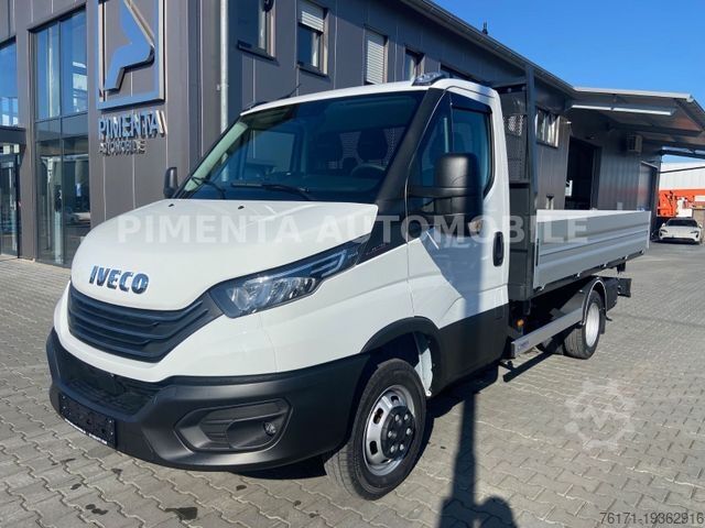Driezijdige kipper bestelwagen IVECO Daily 70C18H 3SKIPPER DIFF TEMPO LED NAVIG AHK