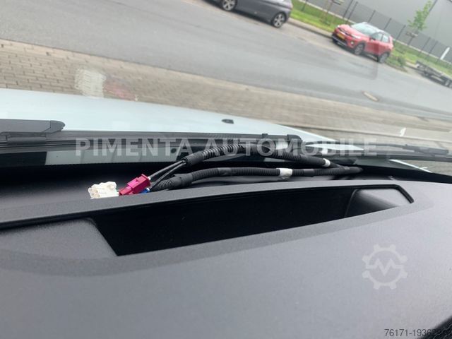 Driezijdige kipper bestelwagen IVECO Daily 70C18H 3SKIPPER DIFF TEMPO LED NAVIG AHK