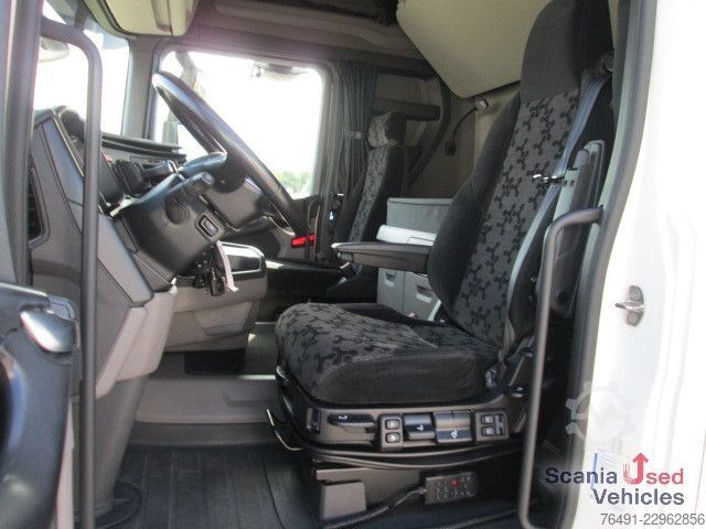 Standardowy ciągnik siodłowy Scania R 410 A4x2EB