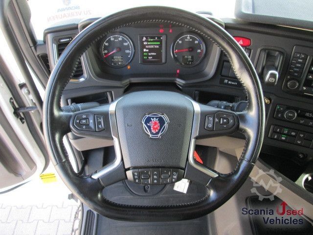 Standardowy ciągnik siodłowy Scania R 410 A4x2EB