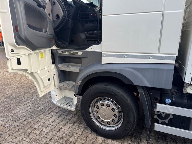 Refrigerated truck DAF XF480  6x2 Kühlkoffer Thermoking LBW TOP