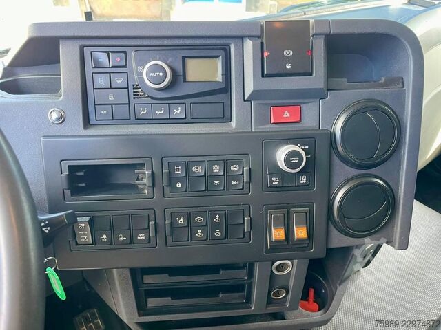 Veetransport Renault C380 382430 km,  chicken transport,  EURO 6, PA...