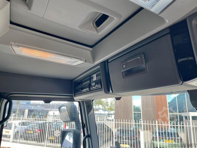 Veetransport Renault C380 382430 km,  chicken transport,  EURO 6, PA...