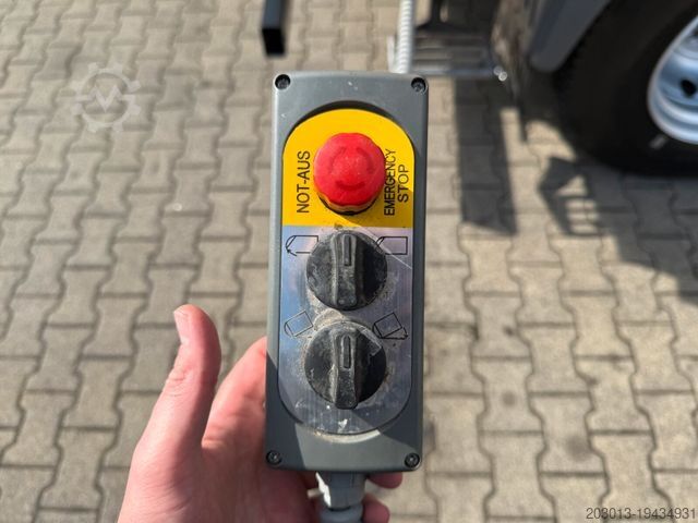 Veegmachine MERCEDES-BENZ Atego 1324 4x2 Kehrmaschine Viajet 6R/L