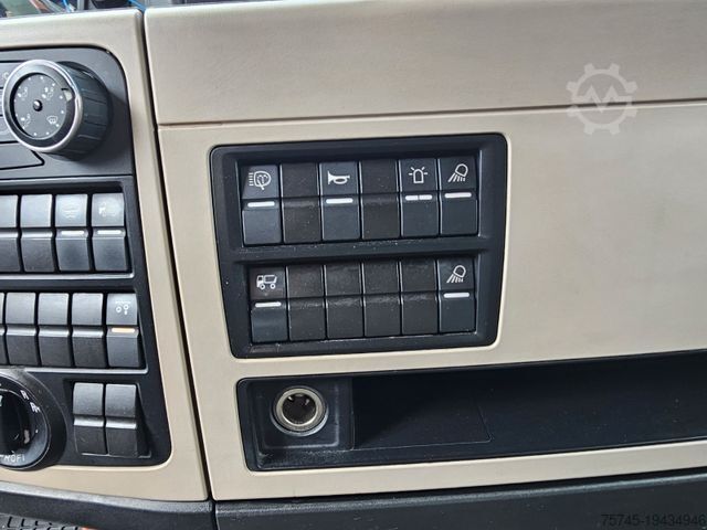 Plattewagen met zeil MAN TGX 26.500 *LBW * LENK-/LIFT * STANDKLIMA * TOP