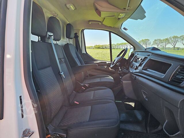 Kombi z wysokim dachem FORD TRANSIT CUSTOM 2.0 L2H1 Airco Euro6 130