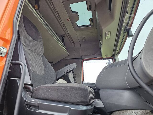 Standard-SZM DAF XF 440 SPACECAB MANUAL