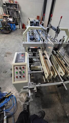 Faltschachtelklebemaschine EASYFOLD 800 - Straight line
