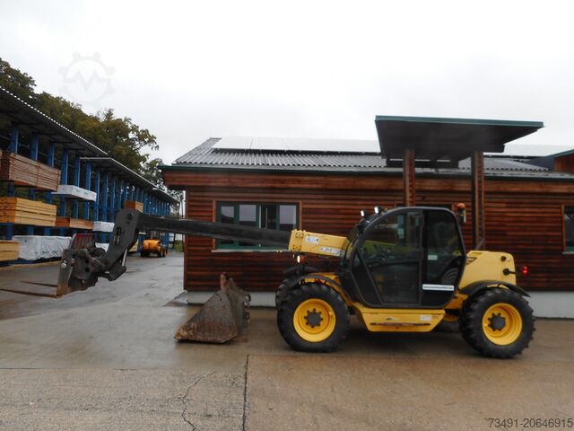 Ładowarka teleskopowa New Holland LM732