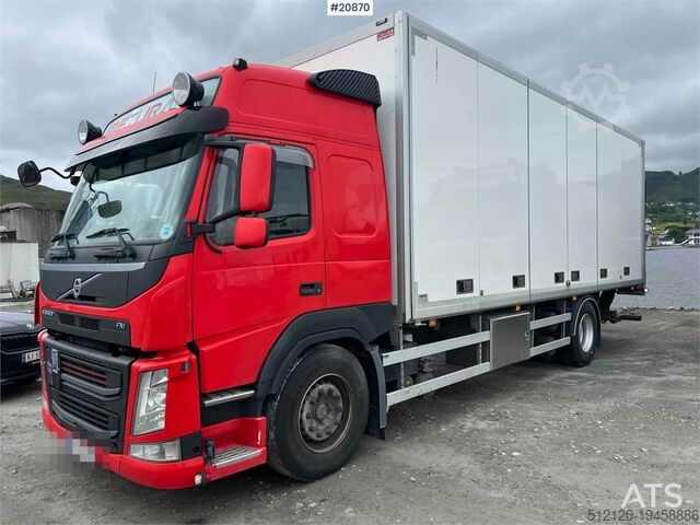 Maleta Volvo Fm 330 4x2 Cabinet van w/ full side opening
