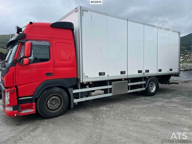 Maleta Volvo Fm 330 4x2 Cabinet van w/ full side opening