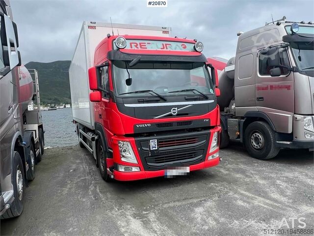 Maleta Volvo Fm 330 4x2 Cabinet van w/ full side opening