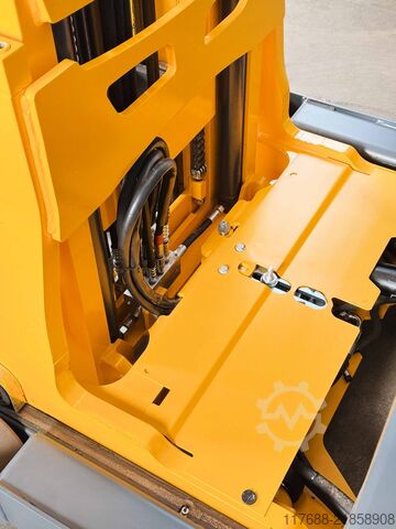 Reachtruck Jungheinrich ETV 216 - Service Neu - 9,02m - Batterie 90%