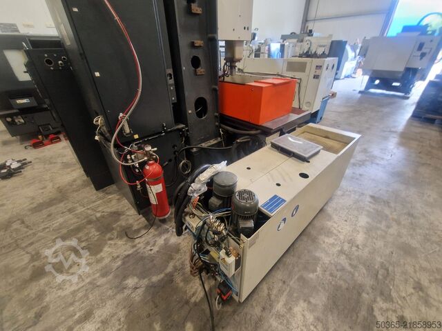 Sänkerosionsmaskin (EDM) CHARMILLES Roboform 2400