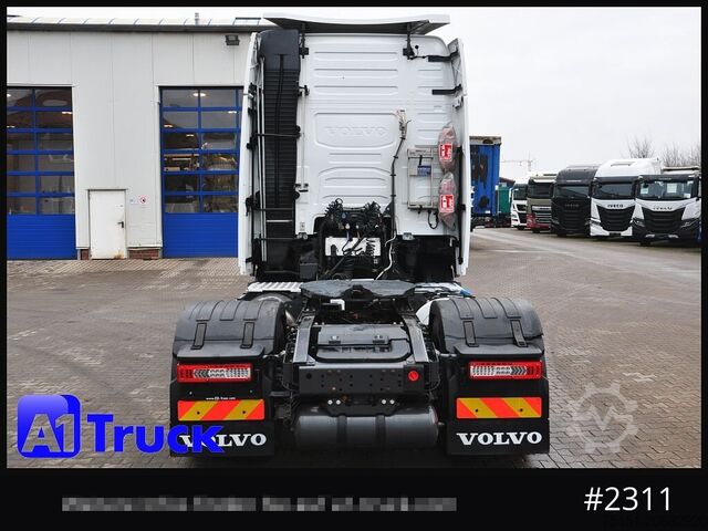 Standard tractor unit VOLVO FH 460 XL  LNG Leder Navi Standlklima