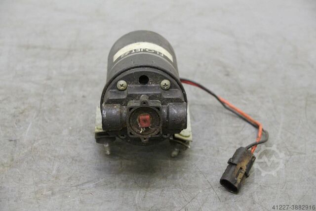 Membrános szivattyú 36 V Flojet 2100-872