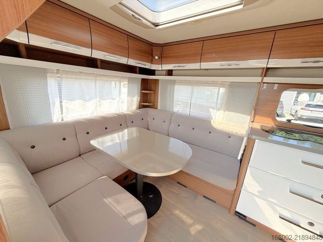 Caravane HYMER/ERIBA Exciting 530 2000 kg Mover Alko Mammut auto