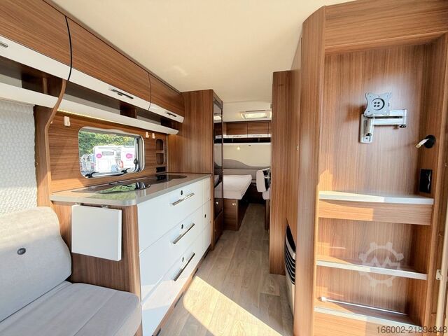 Caravane HYMER/ERIBA Exciting 530 2000 kg Mover Alko Mammut auto