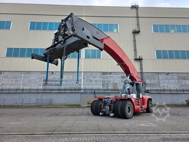 Empileur de conteneurs  Liebeherr LRS V 645 Reachstacker/ Contlader