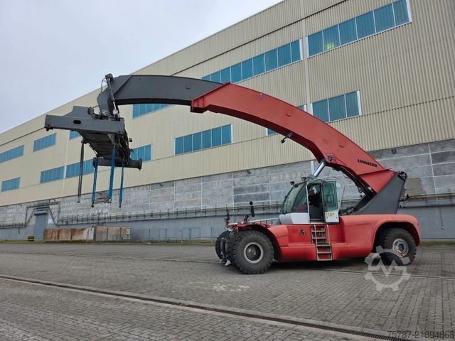 Empileur de conteneurs  Liebeherr LRS V 645 Reachstacker/ Contlader