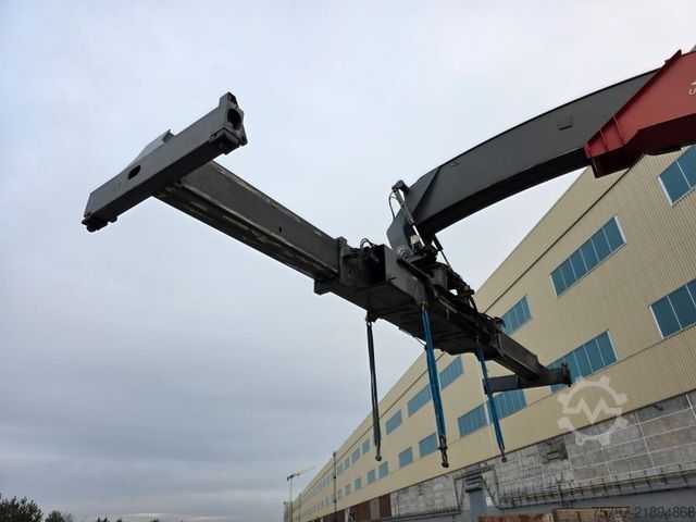 Empileur de conteneurs  Liebeherr LRS V 645 Reachstacker/ Contlader