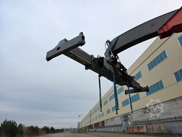 Empileur de conteneurs  Liebeherr LRS V 645 Reachstacker/ Contlader