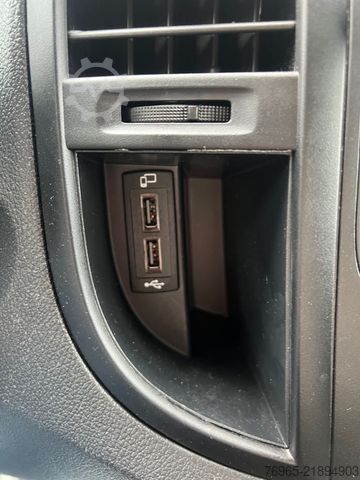 Furgone MERCEDES-BENZ Vito 119 d LANG 9G NAVI LED WEBASTO KAMERA AHK