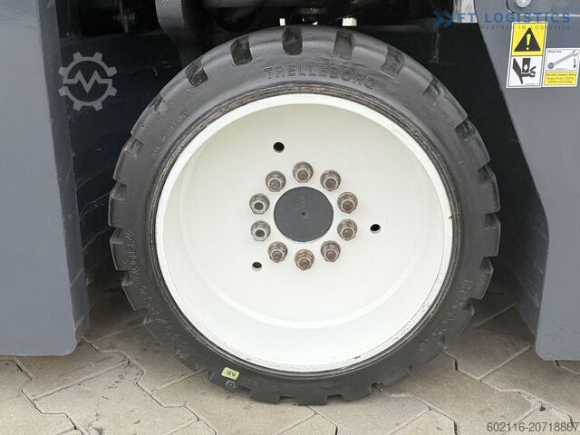 Τετρακατευθυνόμενο περονοφόρο ανυψωτικό όχημα Combilift CB2500 DUPLEX 4100 DIESEL FREE-LIFT