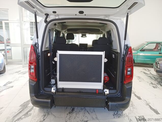 Customized van FIAT Doblo Kombi