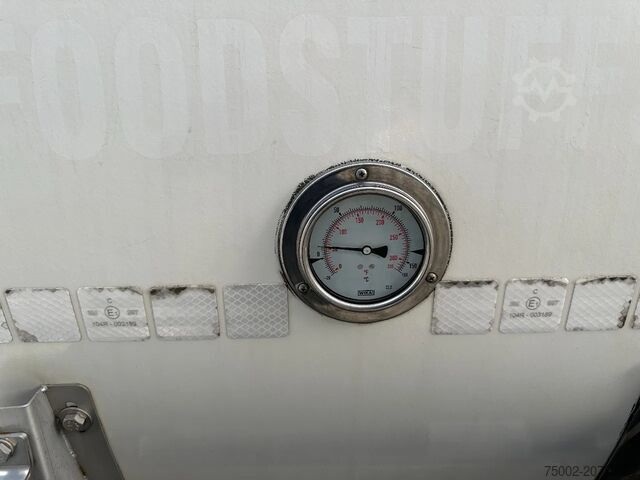 Cisterna za hranu Van Hool FOOD / 39.000L / 3-COMP / INOX / NL-trailer