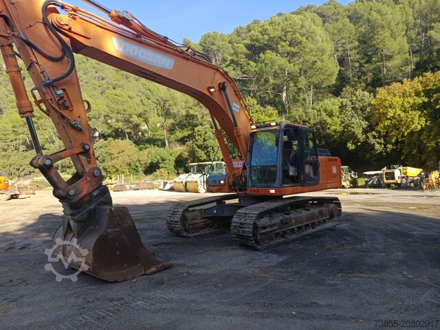 Tracked Excavator Doosan DX300LC