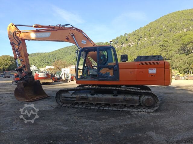 Tracked Excavator Doosan DX300LC