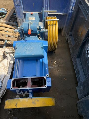 Guincho de tração para elevador Monatanari Giuilio 