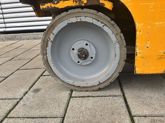 Schaarlift Haulotte Optimum 8, neue Batterien