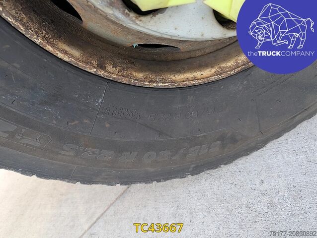 Tanker truck Renault Premium 300