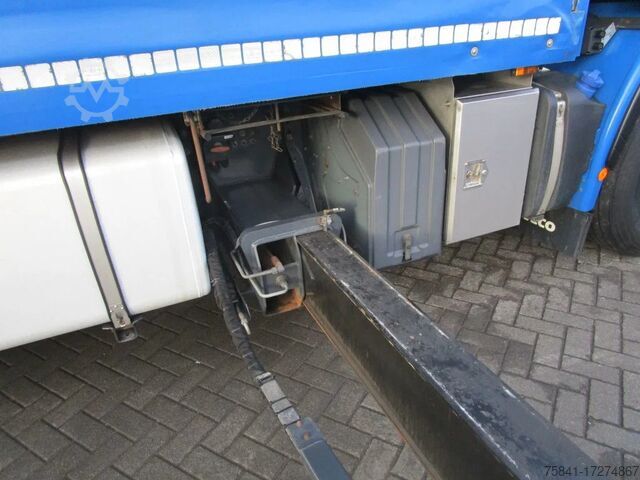 Vrachtwagen met kraan Iveco Stralis 560 STRALIS 260SY  Euro 6 HMF 5020-K3