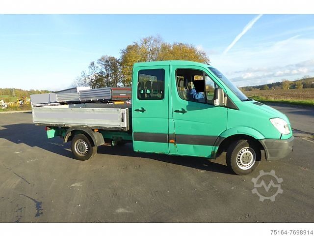 Otwarta skrzynia ladunkowa Mercedes-Benz 211 CDI